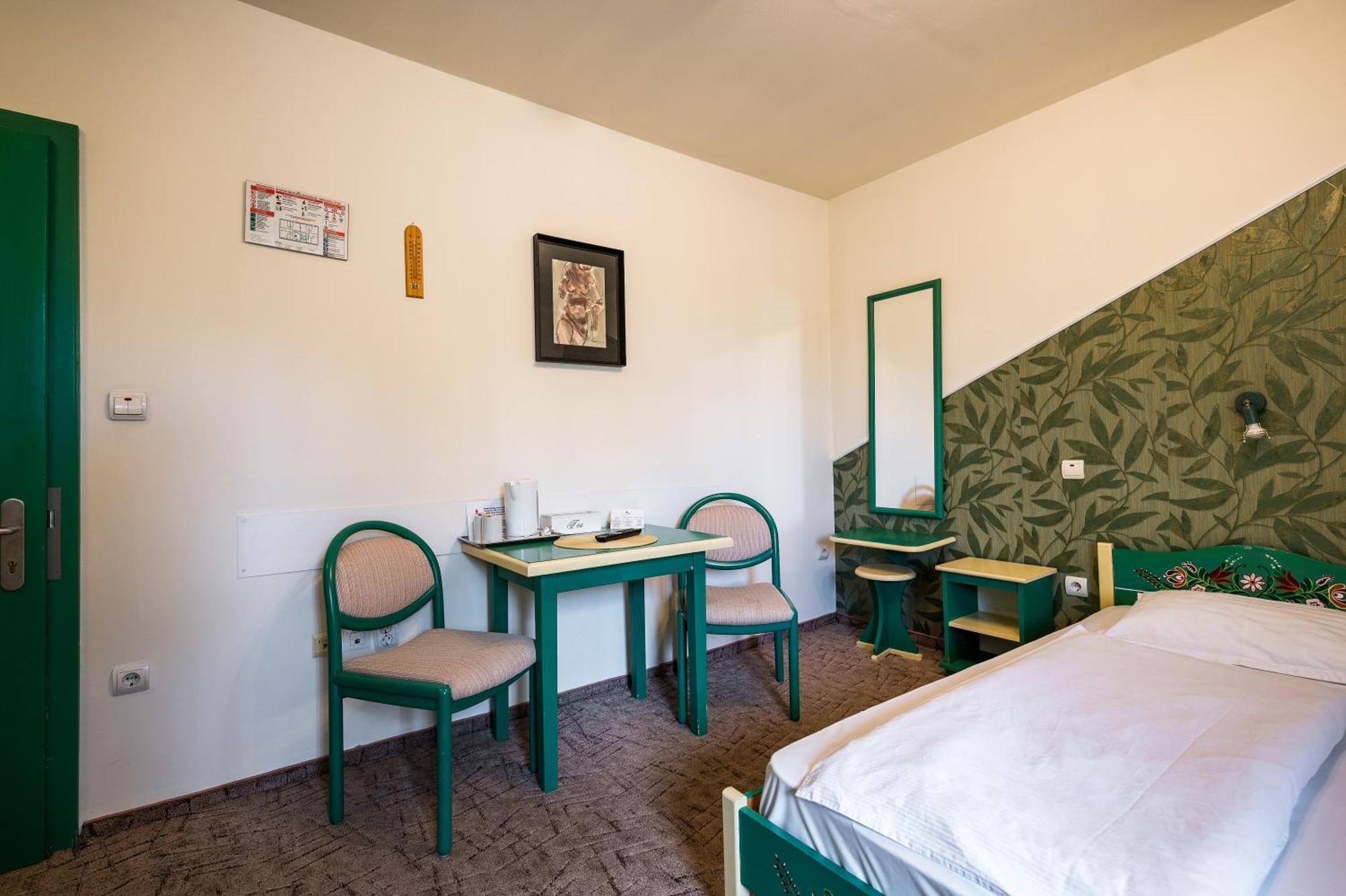 Hotel Sugas Sfântu Gheorghe Bagian luar foto