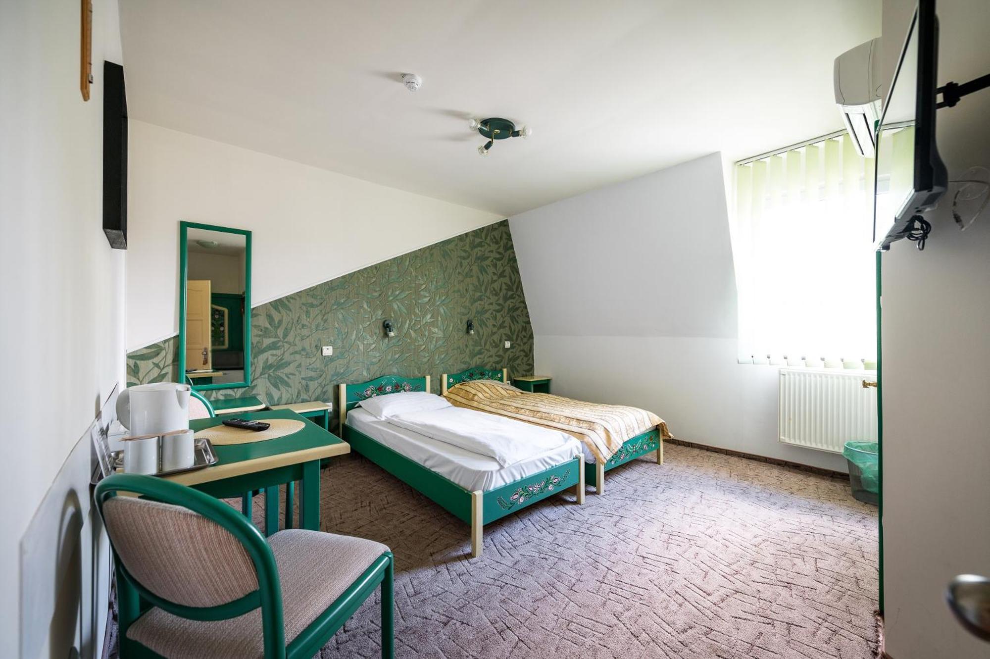 Hotel Sugas Sfântu Gheorghe Bagian luar foto
