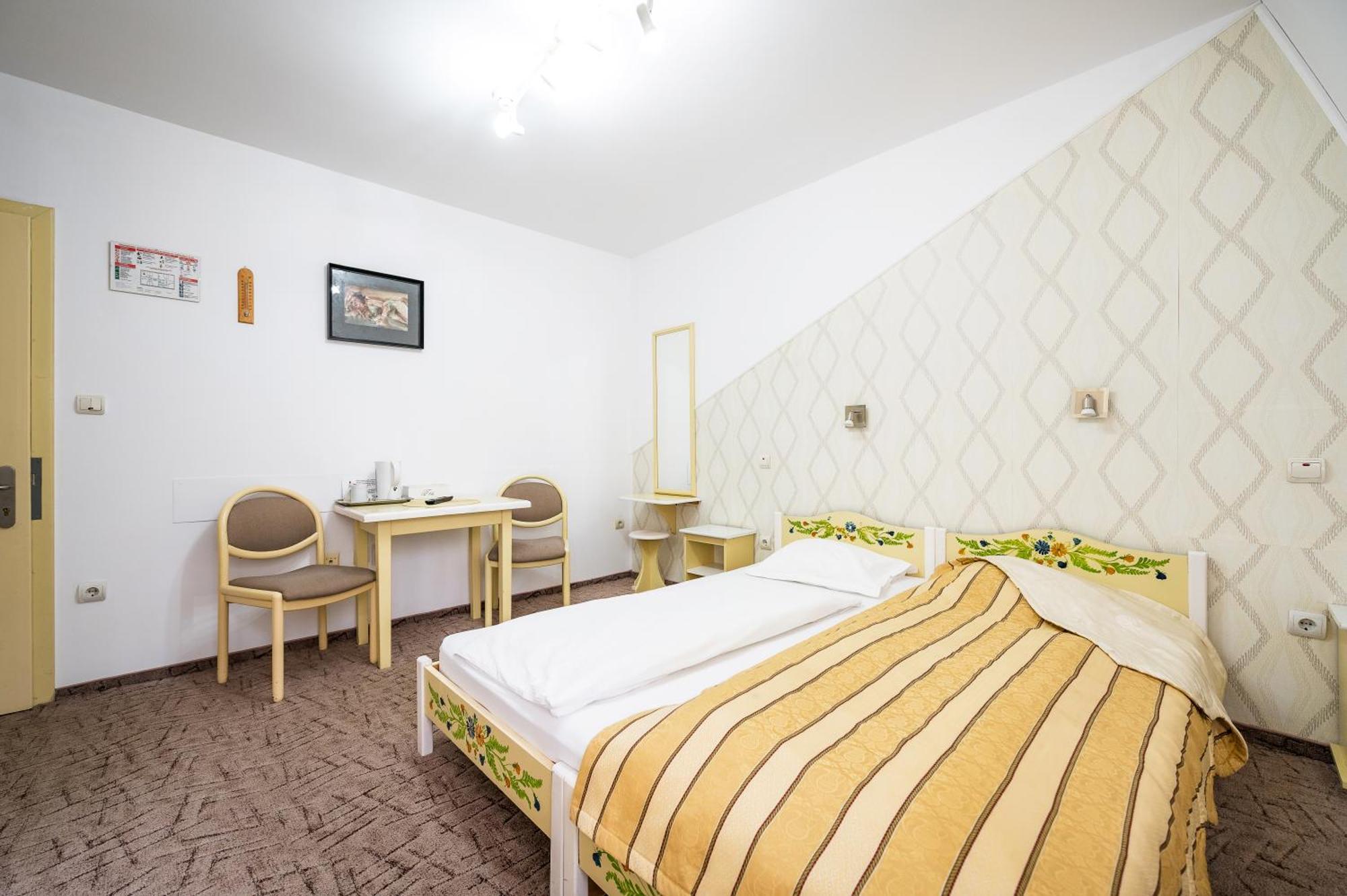 Hotel Sugas Sfântu Gheorghe Bagian luar foto