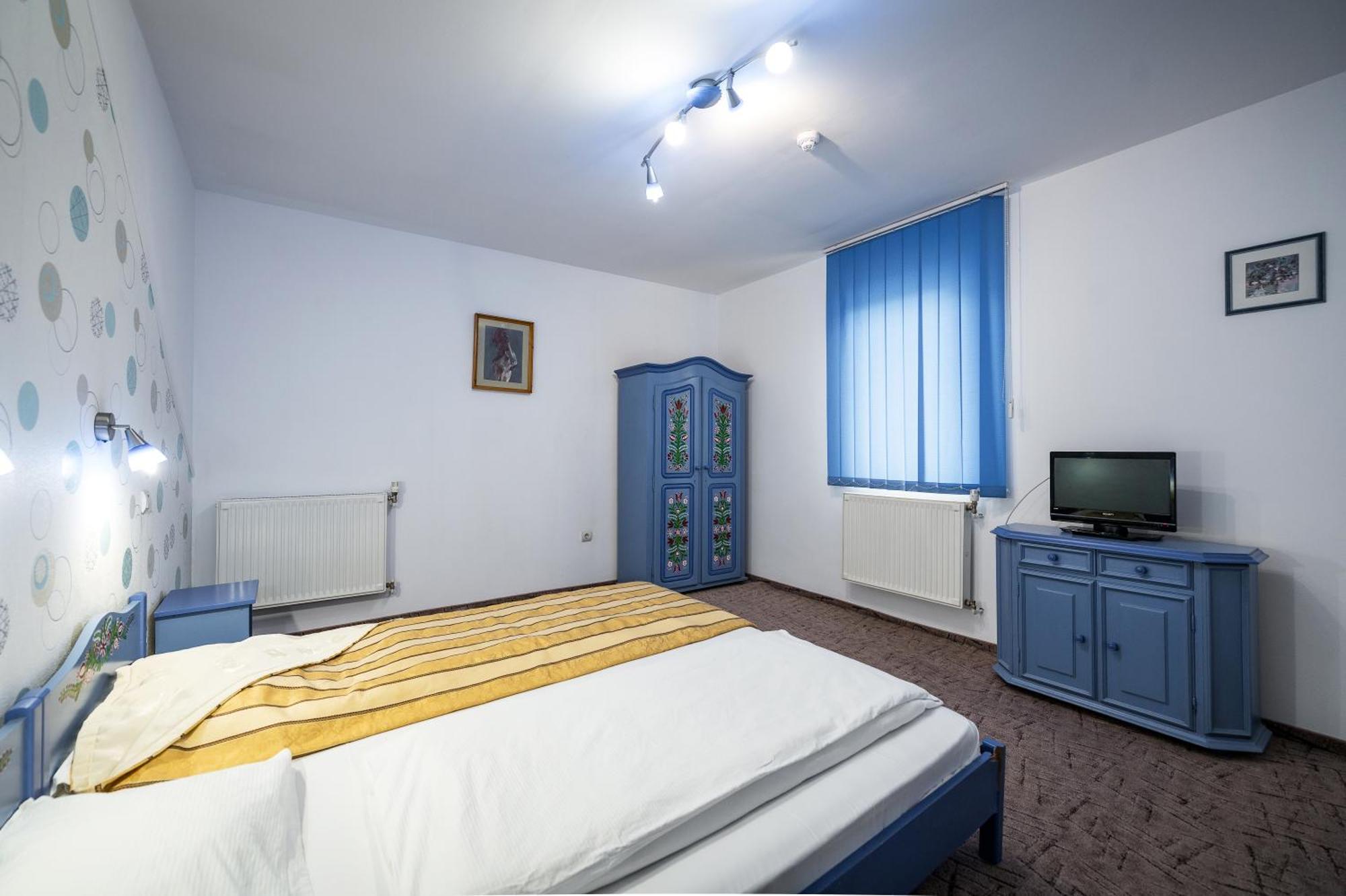Hotel Sugas Sfântu Gheorghe Bagian luar foto